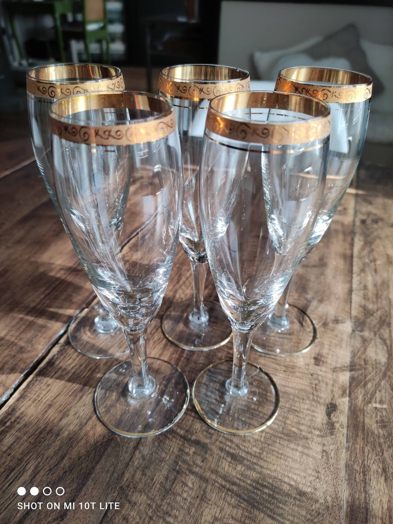 Set of 5 champagne flutes in crystal frieze and golden border