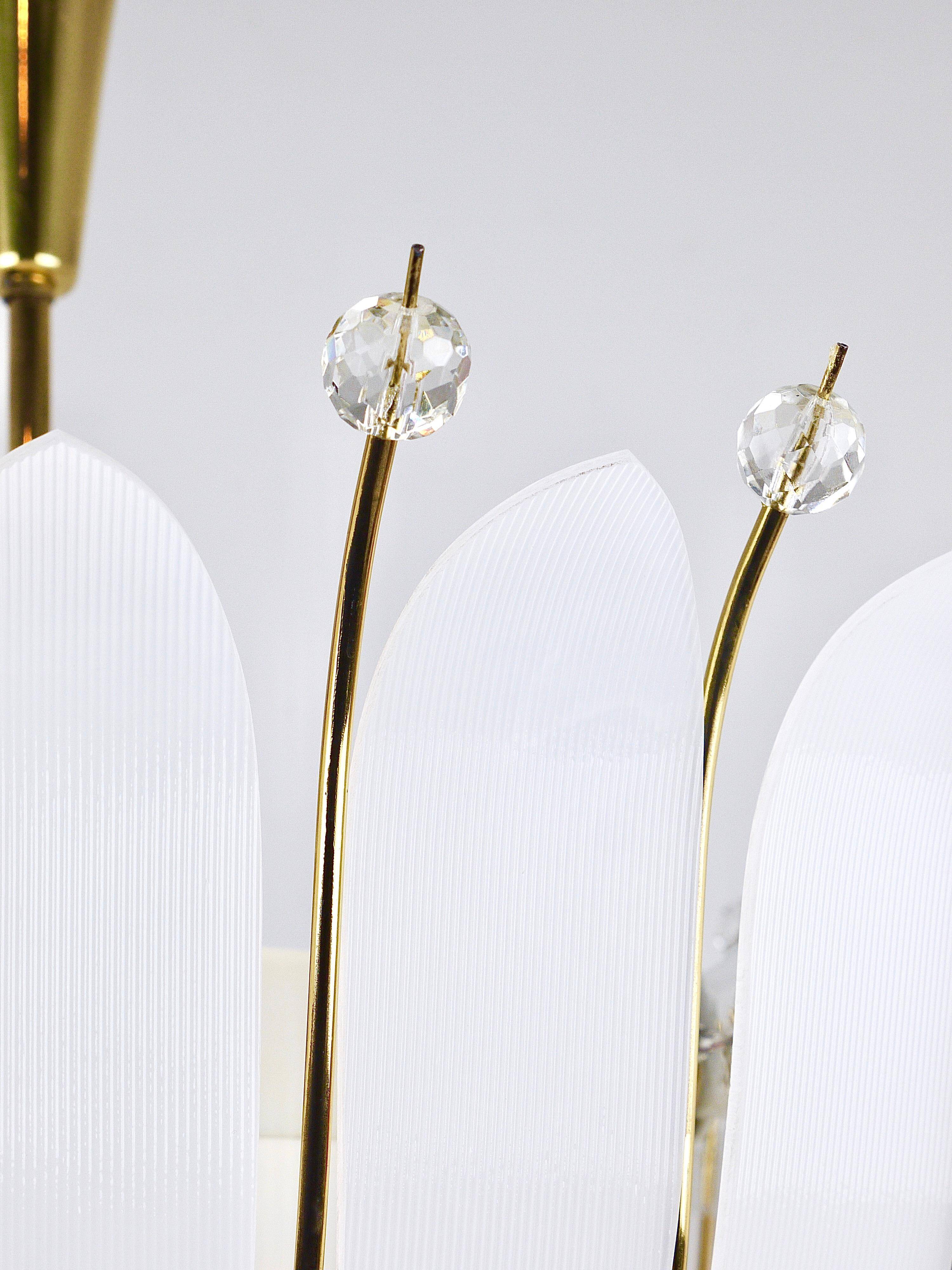 Grand chandelier Rupert Nikoll 27" mid-century brass with leaves, Austria, 1950.