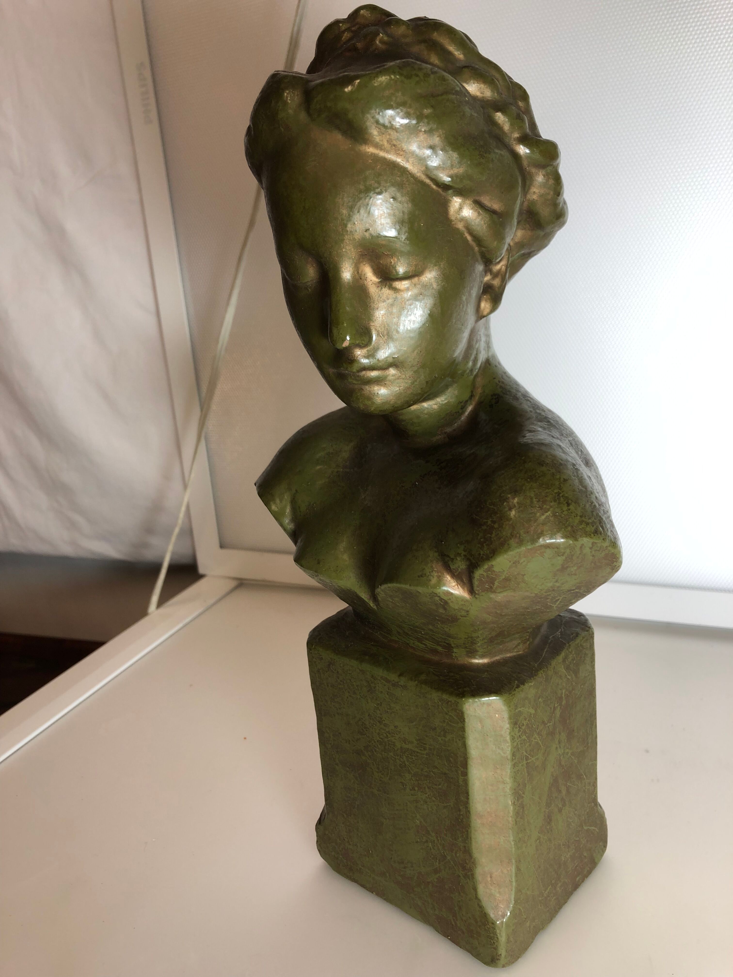 Bust young girl terracotta