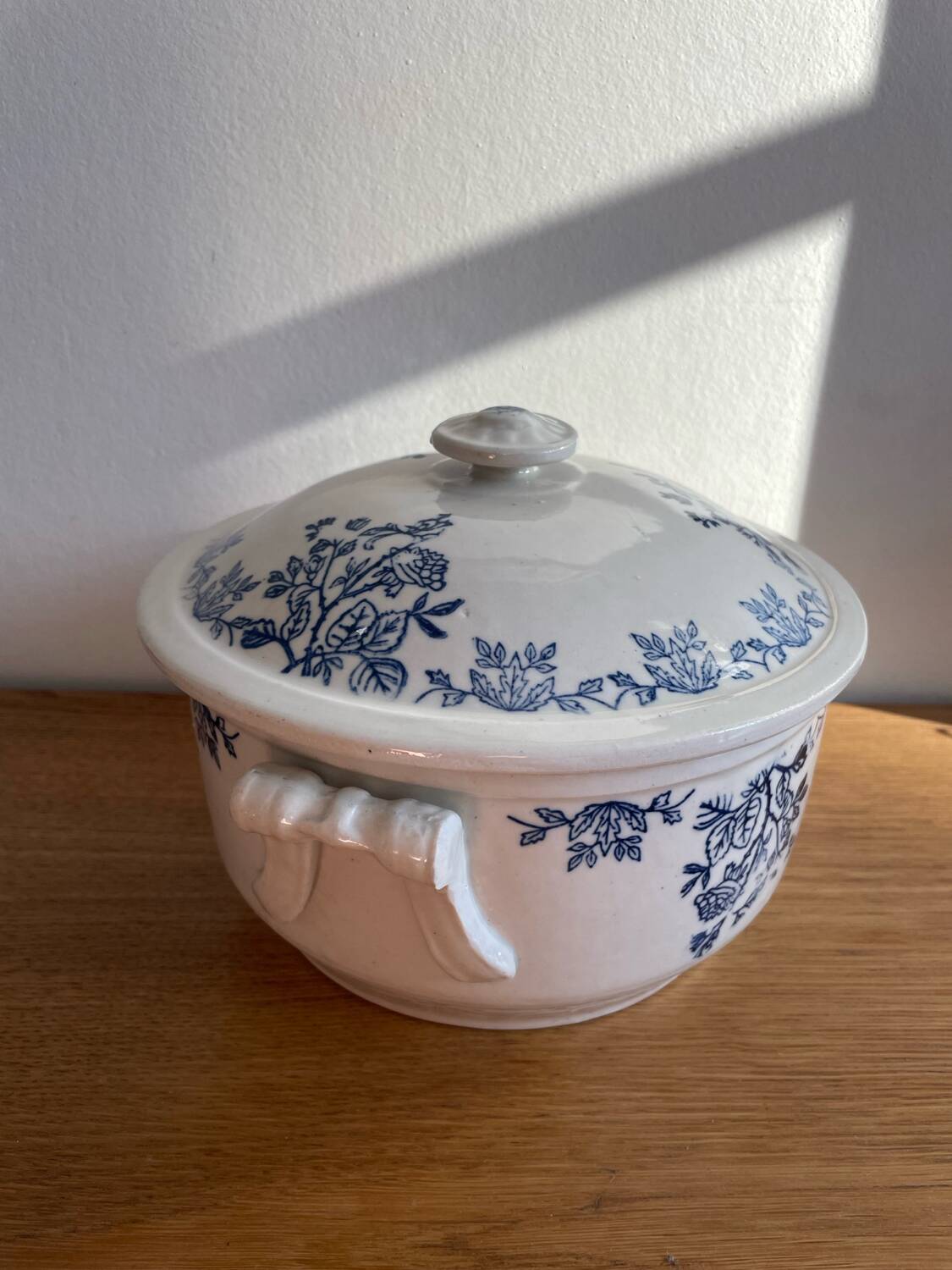 Vintage soup tureen