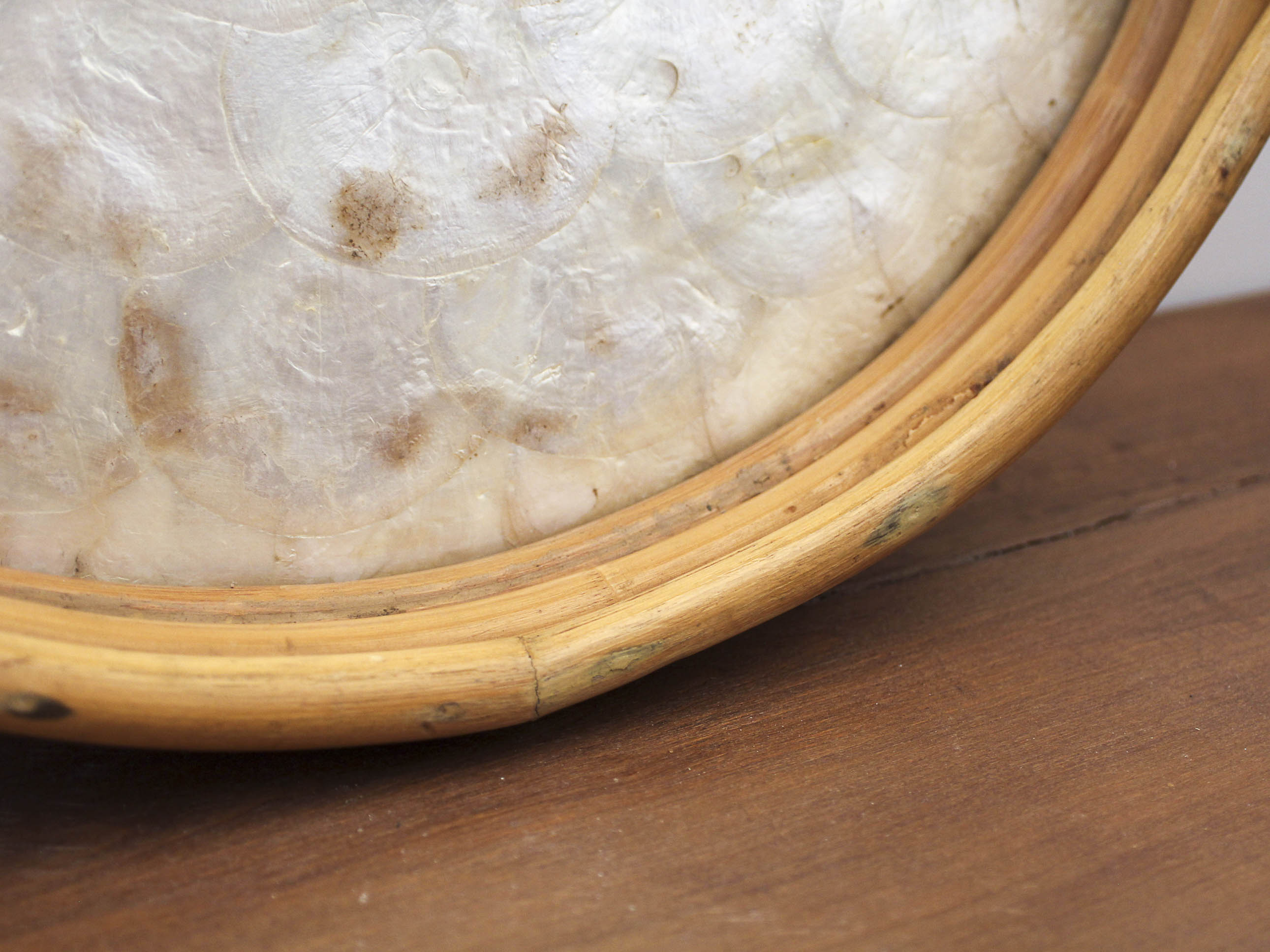 Plateau rond rotin et nacre