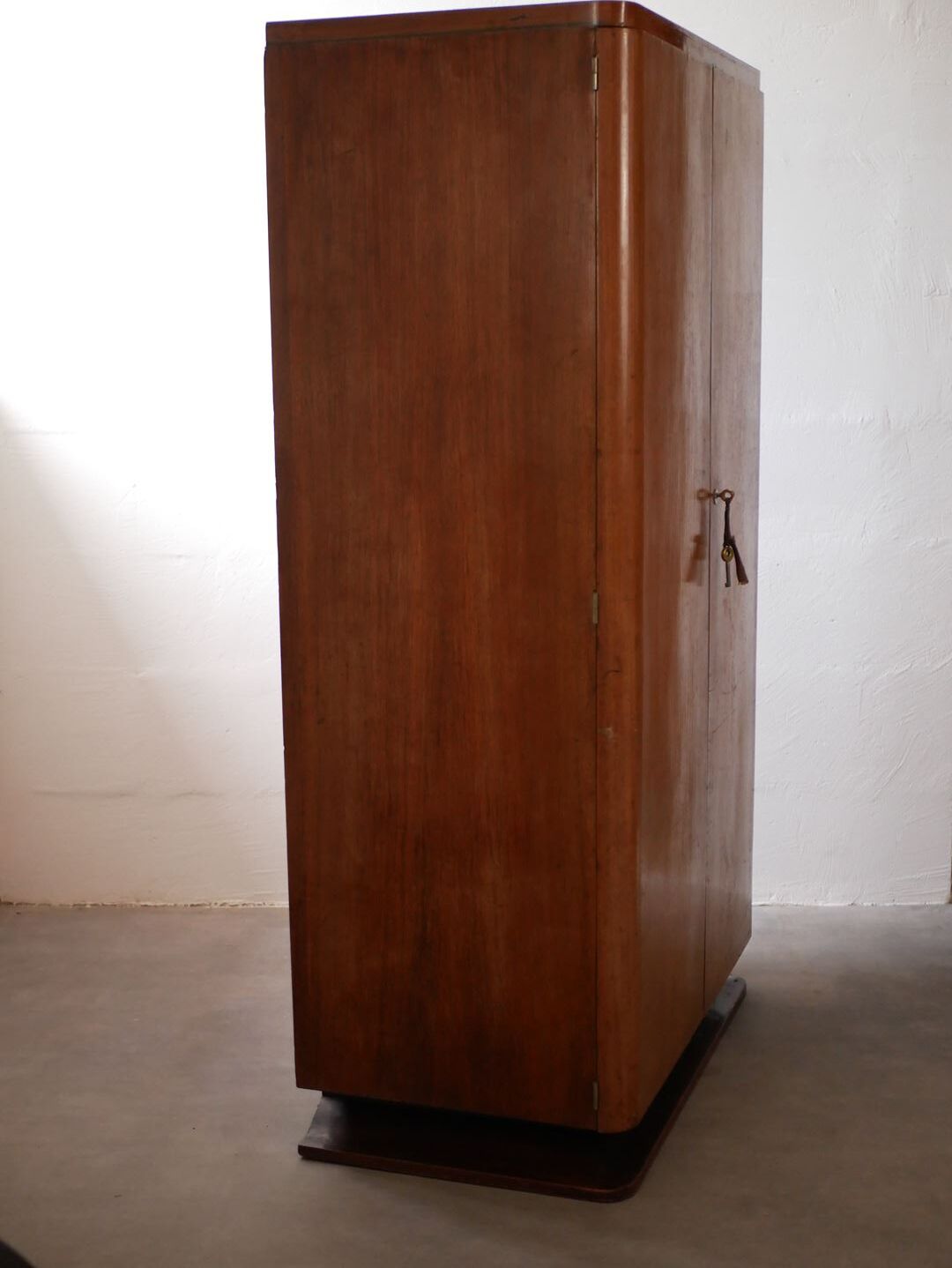 Art deco shoe cabinet