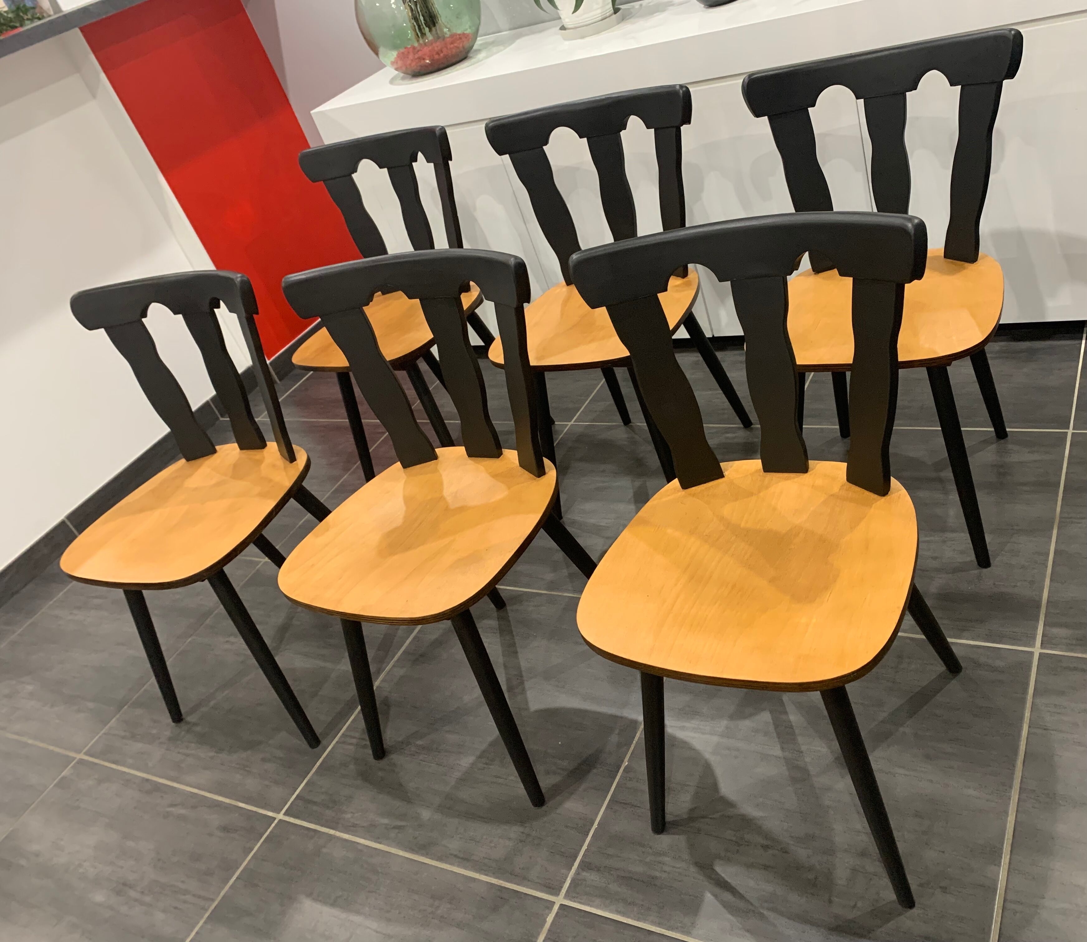Series of 6 vintage bistro chairs