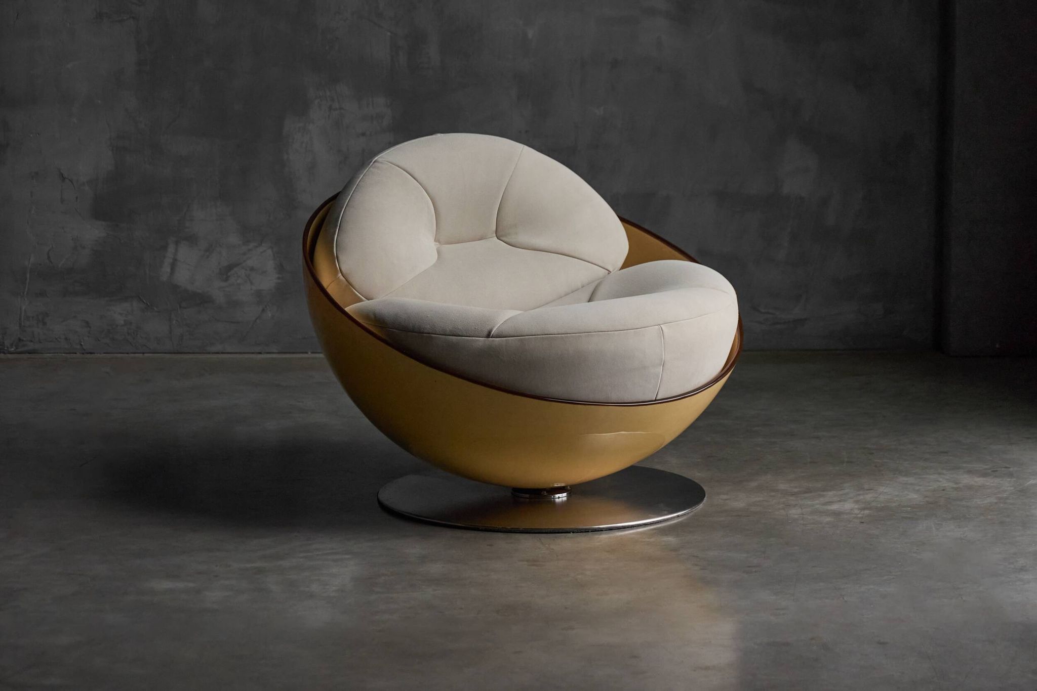 Esfera lounge chairs by Ricardo Fasanello, Brazil, late 1960s