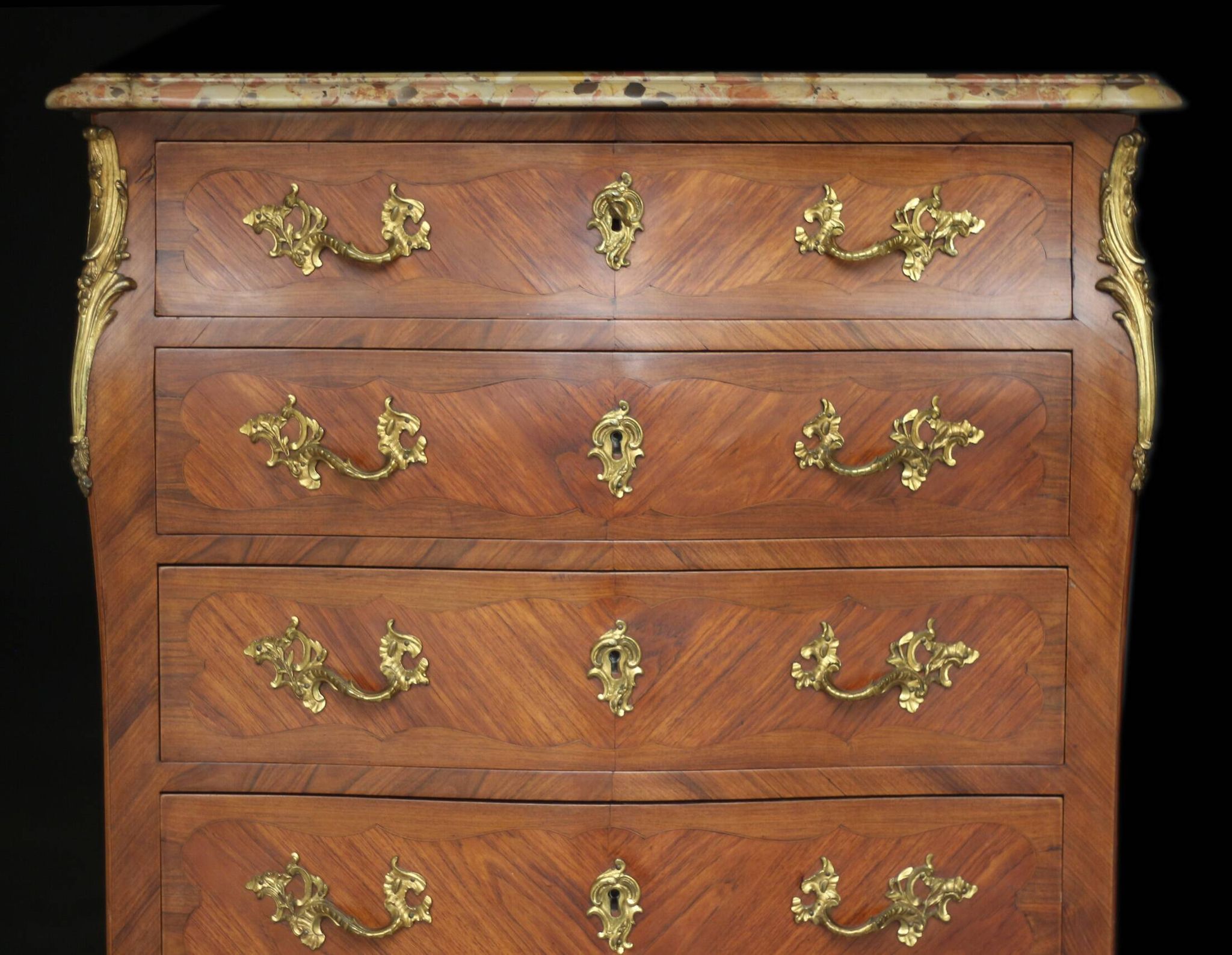Somptueux semainier galbé en bois de placage de style Louis XV