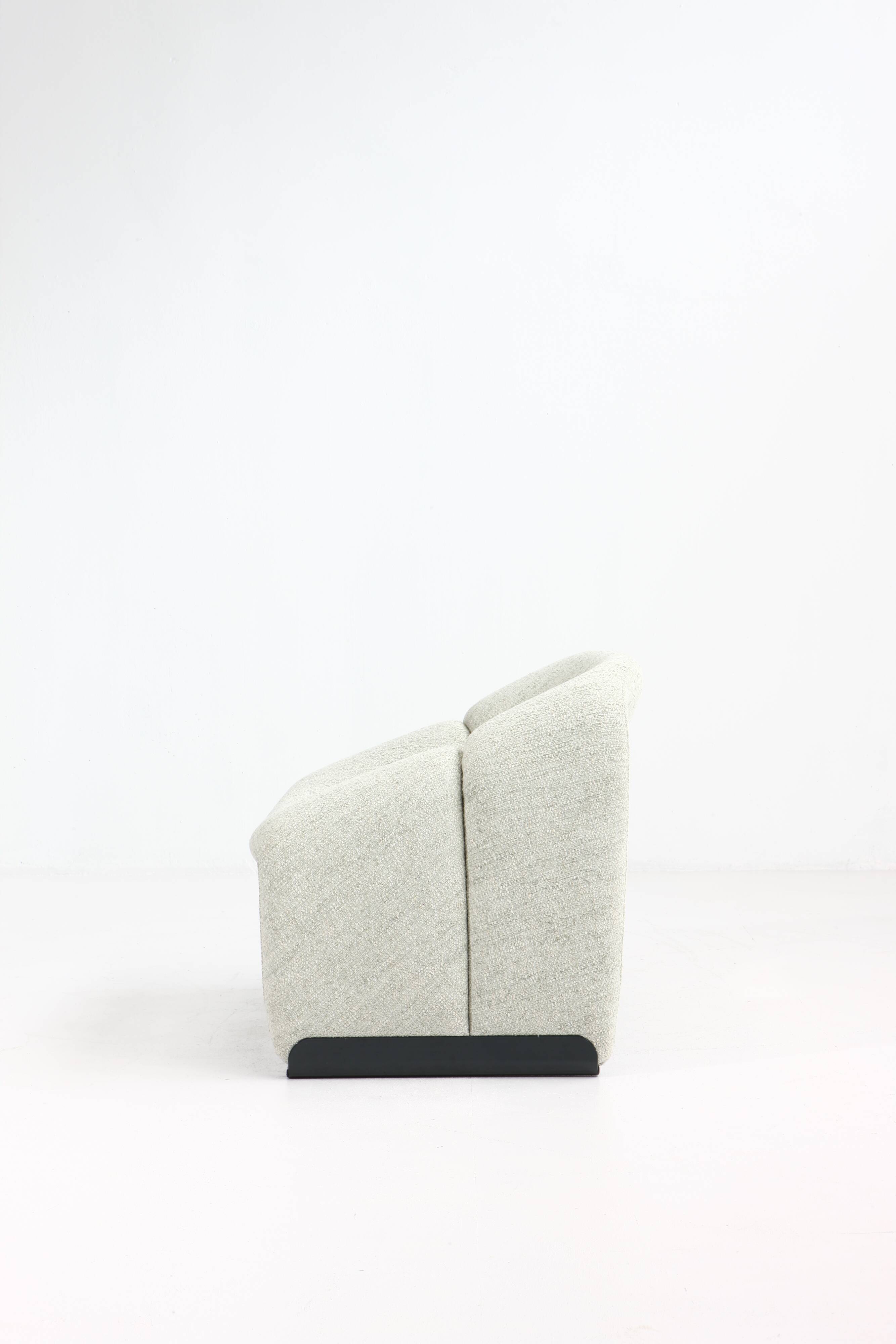 pair of "Groovy" armchairs by Pierre Paulin