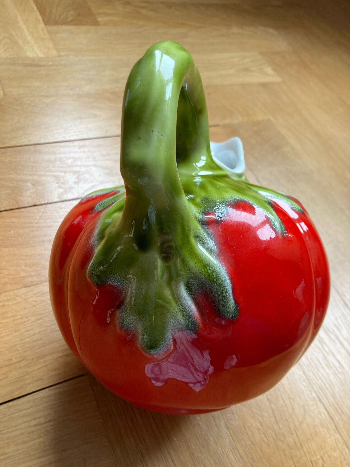 Italian tomato slurry pitcher