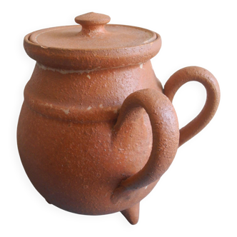 antique cooking pot, tripod pot, decorative pot, old earthenware cooking pot