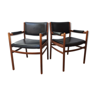 Pair of scandinavian armchairs