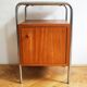 Table de chevet moderniste