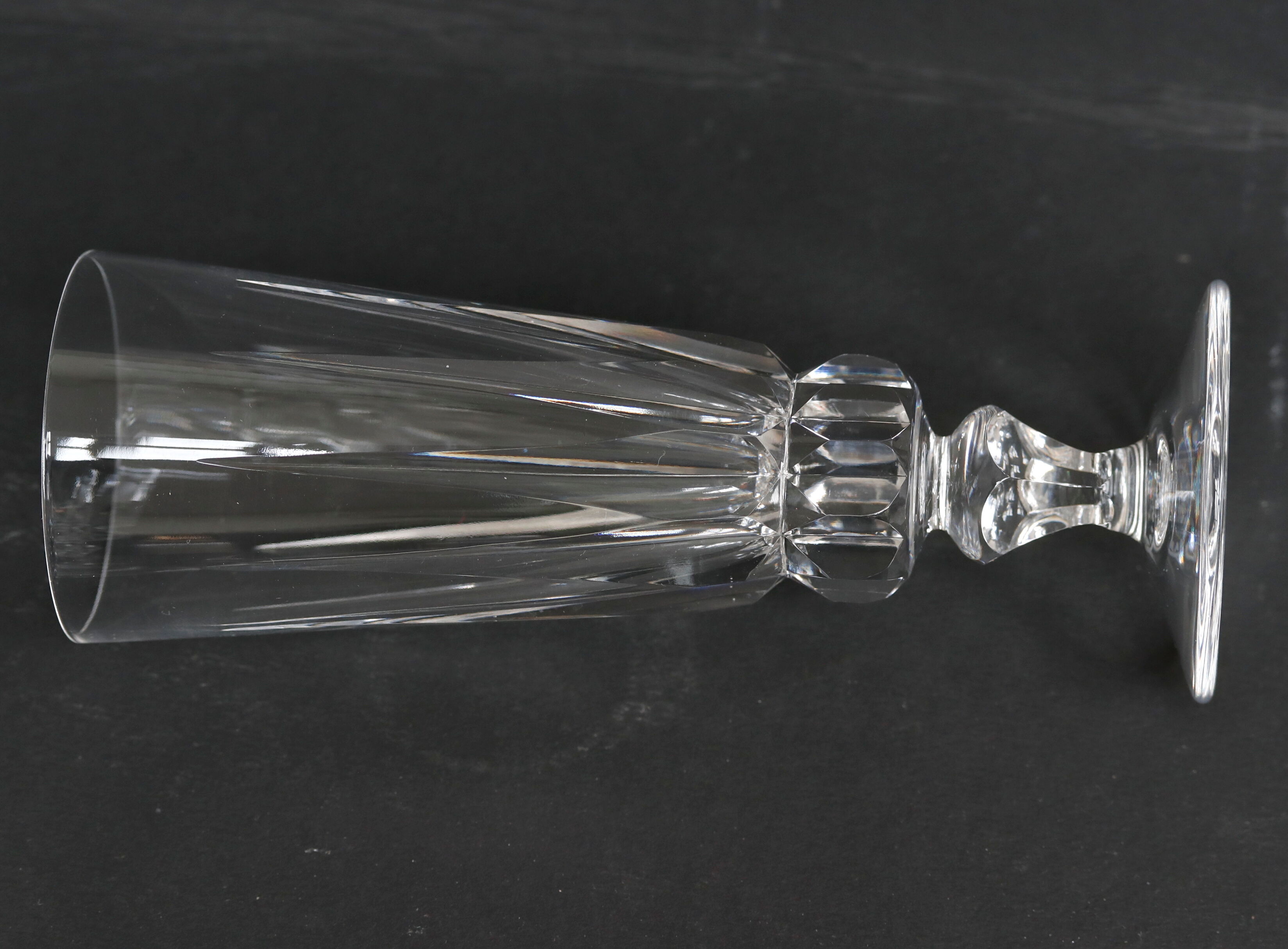 Suite of 10 glasses, champagne flutes cut from St. Louis.