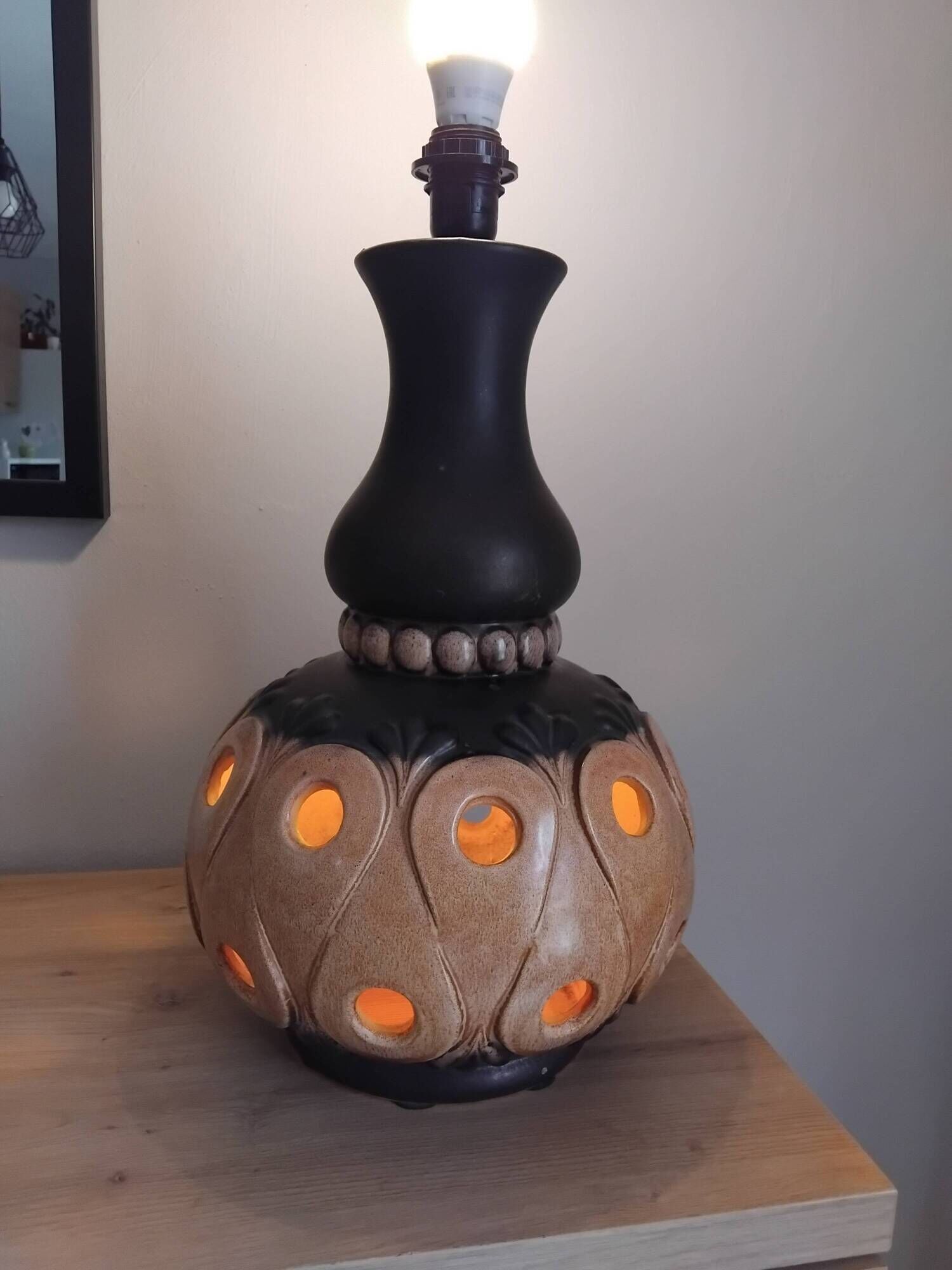 Vintage ceramic sun lamp from the 70s.