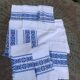 Nappe a the rectangulaire et 6 serviettes, made in france, linge basque, blanche et bleue, Vintage