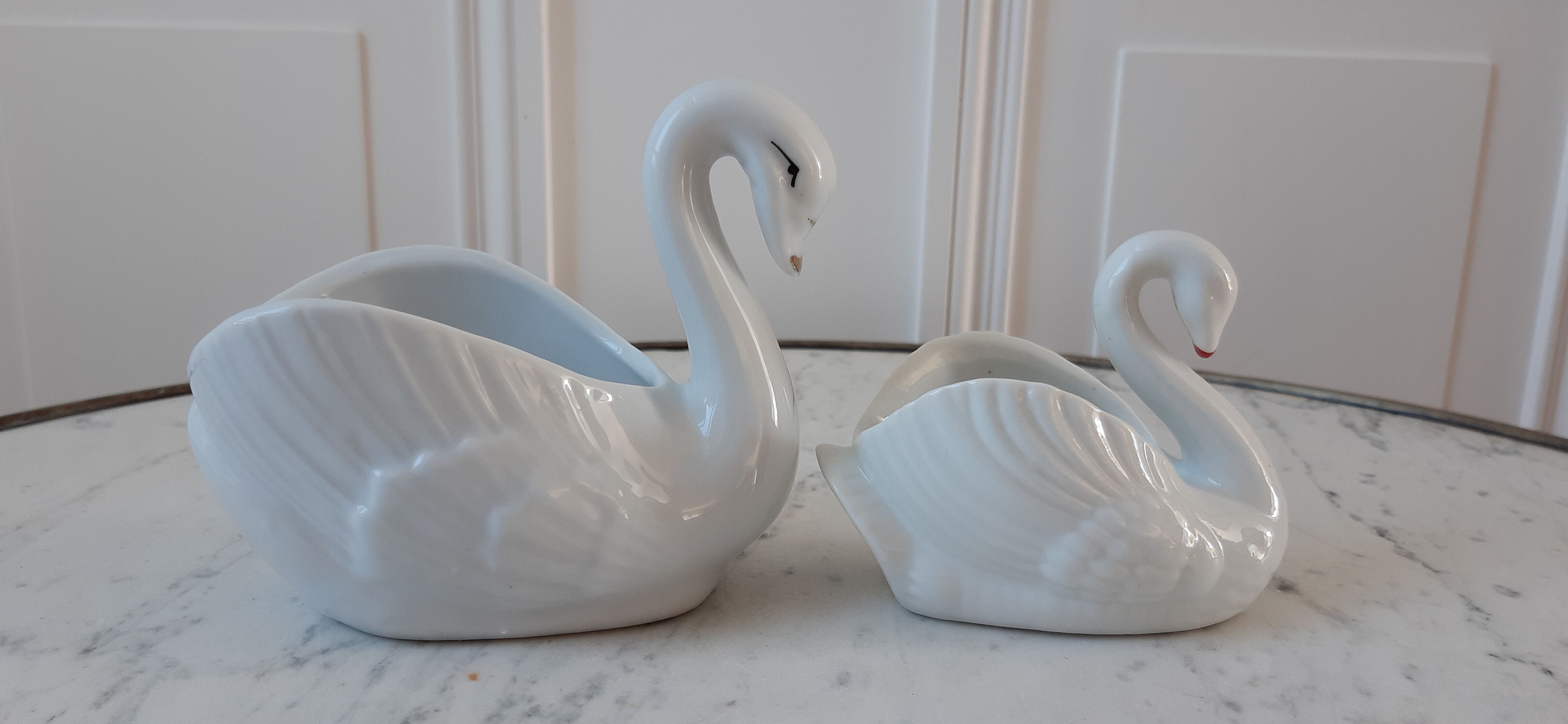 Duo of ceramic swans 50s-60s