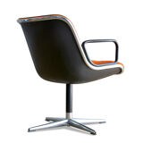 Beautiful chair "executive chair" by Charles Pollock knoll edition 1st series