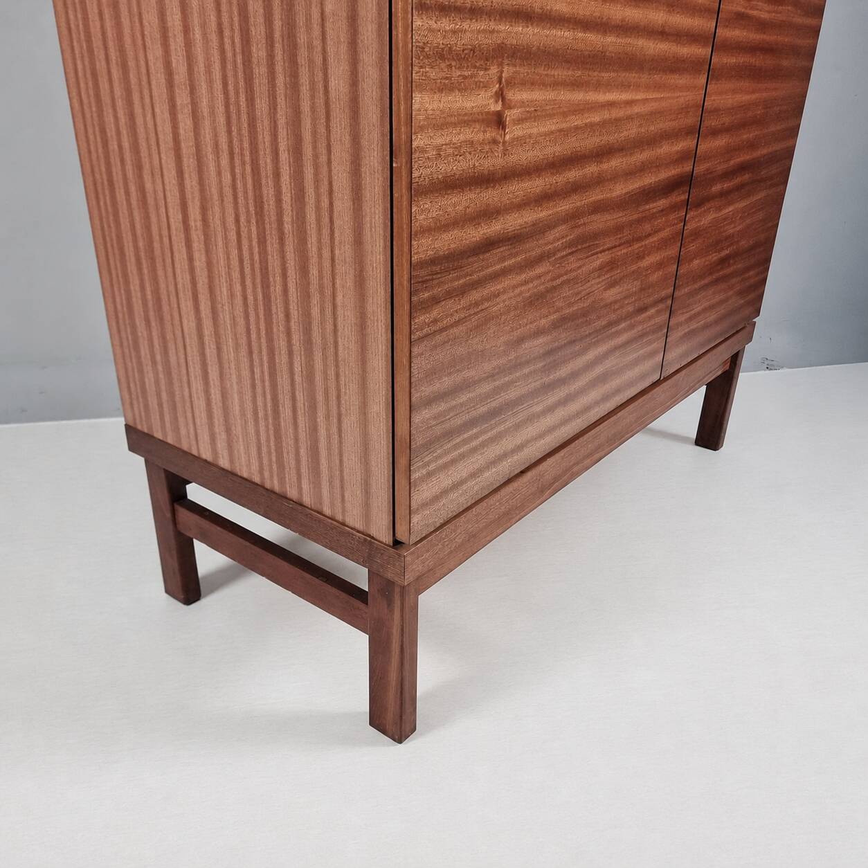 Garde-robe vintage en hêtre, années 1970