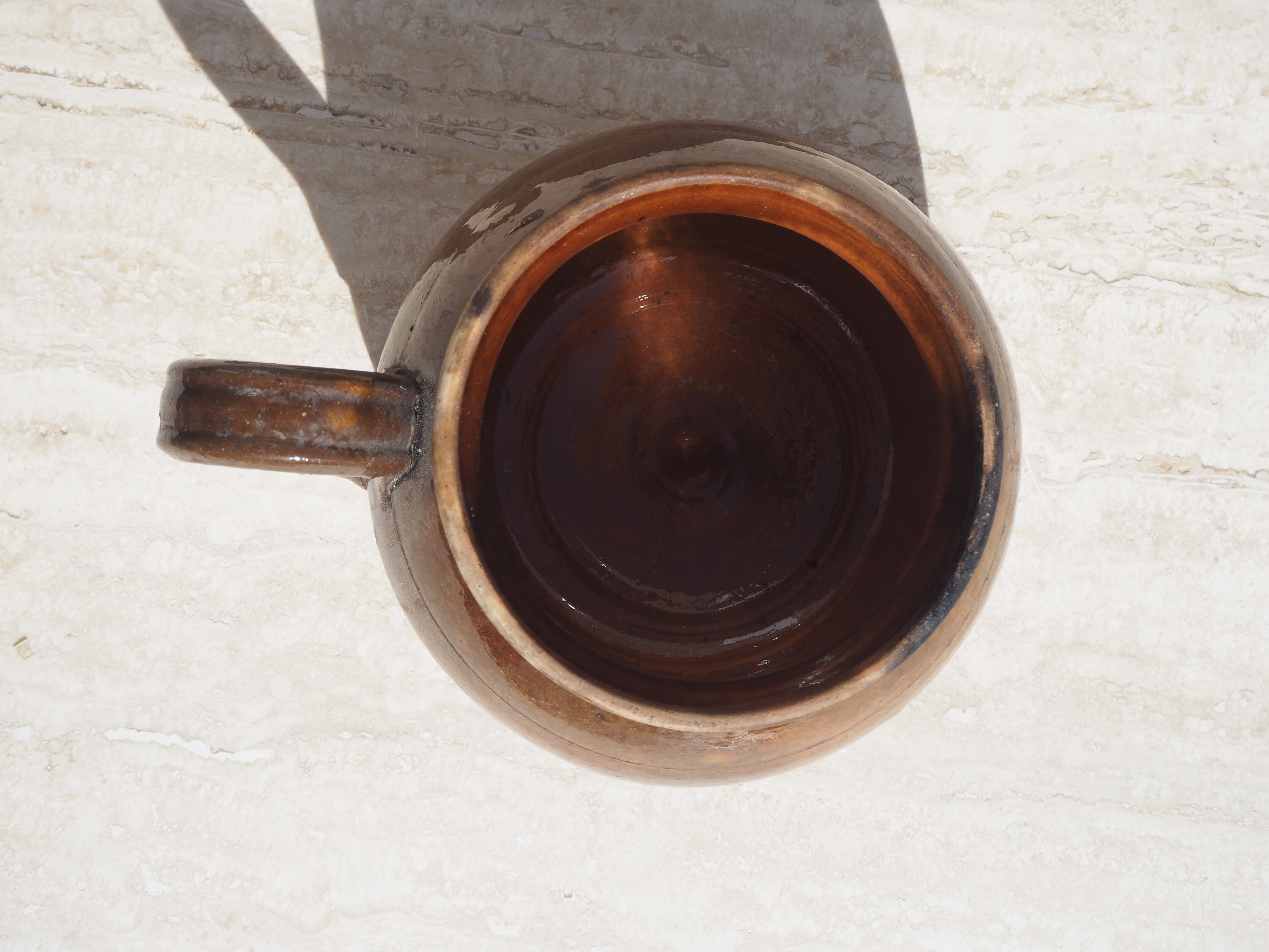 Sandstone pot with handle