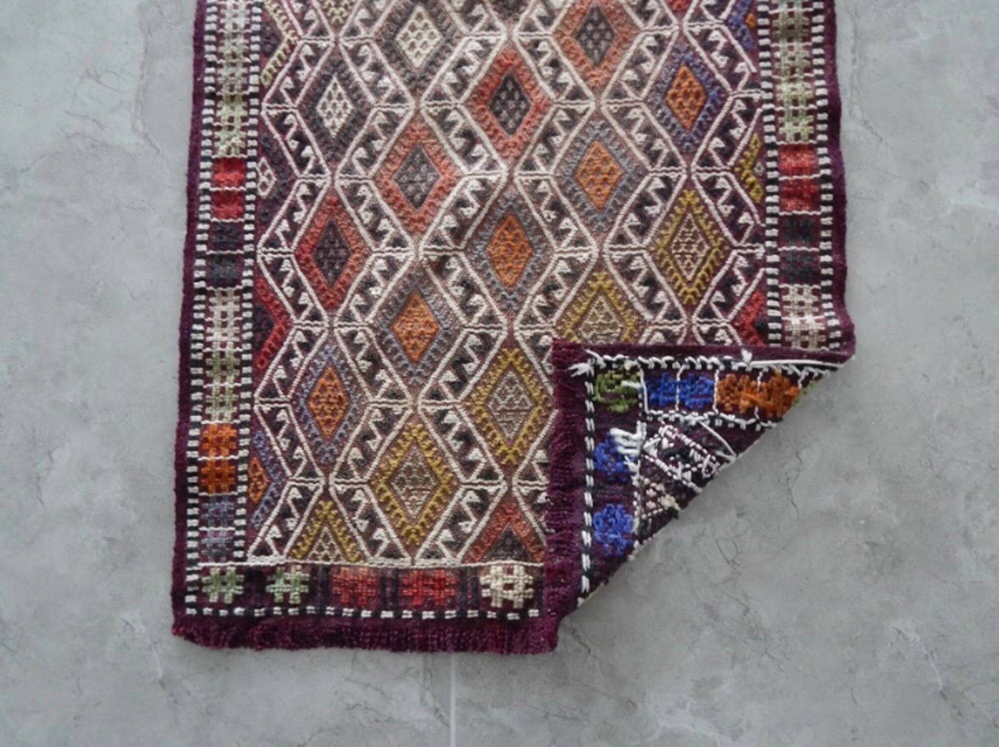 Vintage handmade Turkish rug 54x117 cm