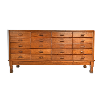 20 drawer shirt display