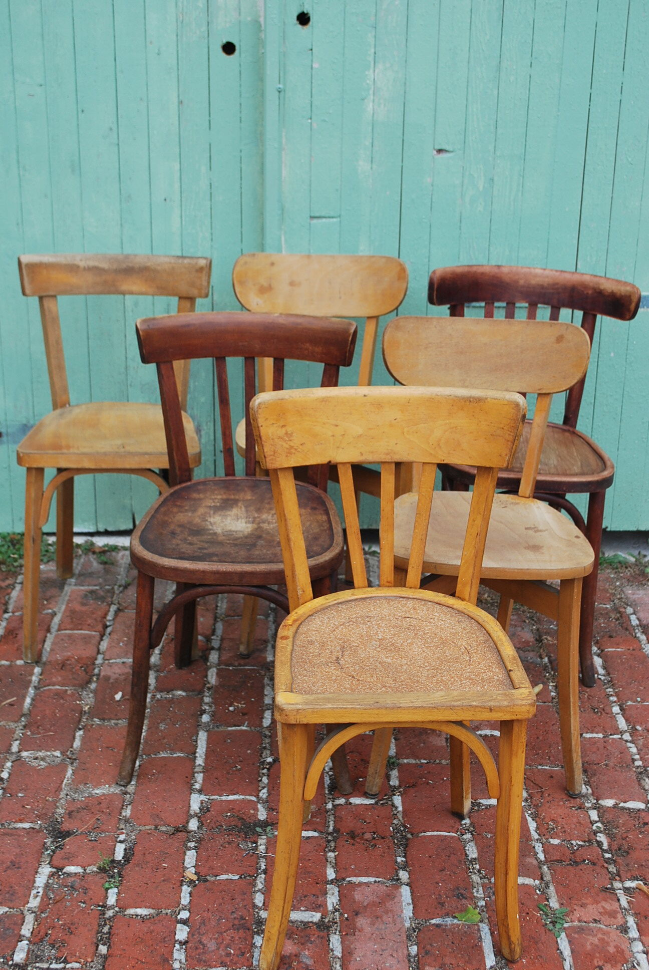 Set de six chaises bistrot déparéillées