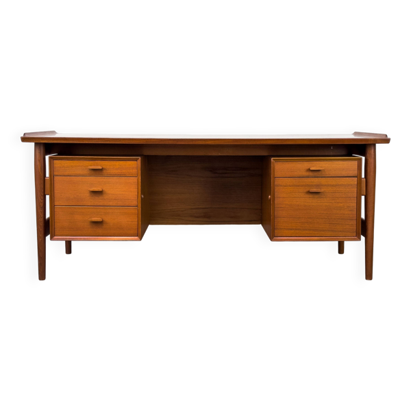Bureau Modèle 207 en Teck par Arne Vodder pour Sibast, 1960s