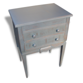 Small revamped worker Dresser