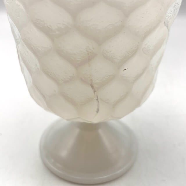 Lot of white opaines