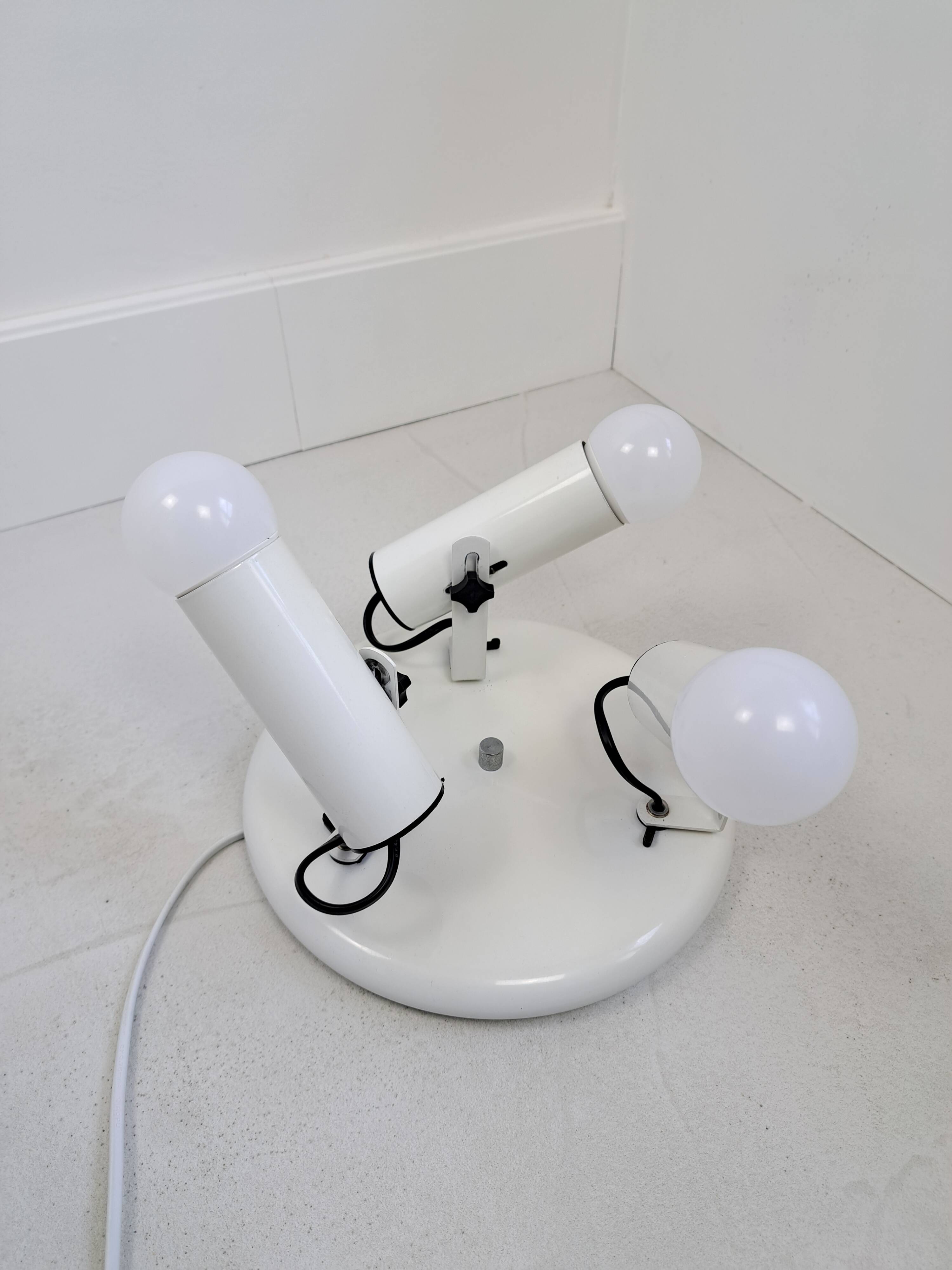White ceiling light with 3 spotlights made in Italy, space age design
