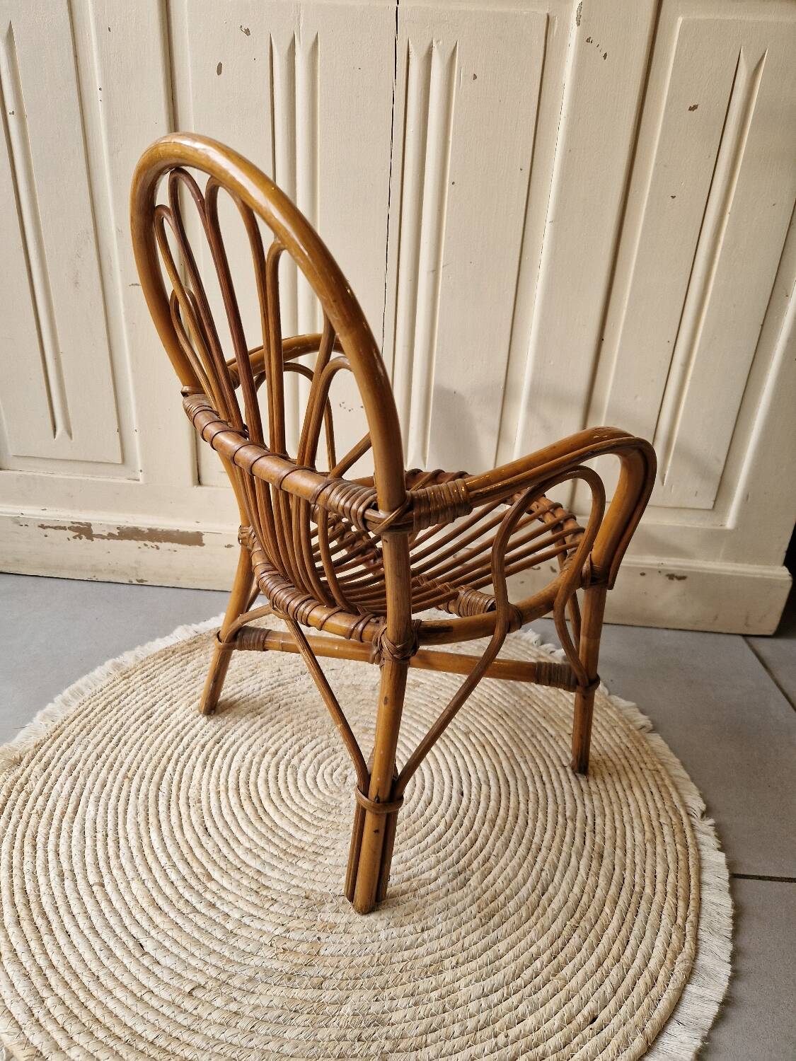 Ancien fauteuil en rotin enfant vintage