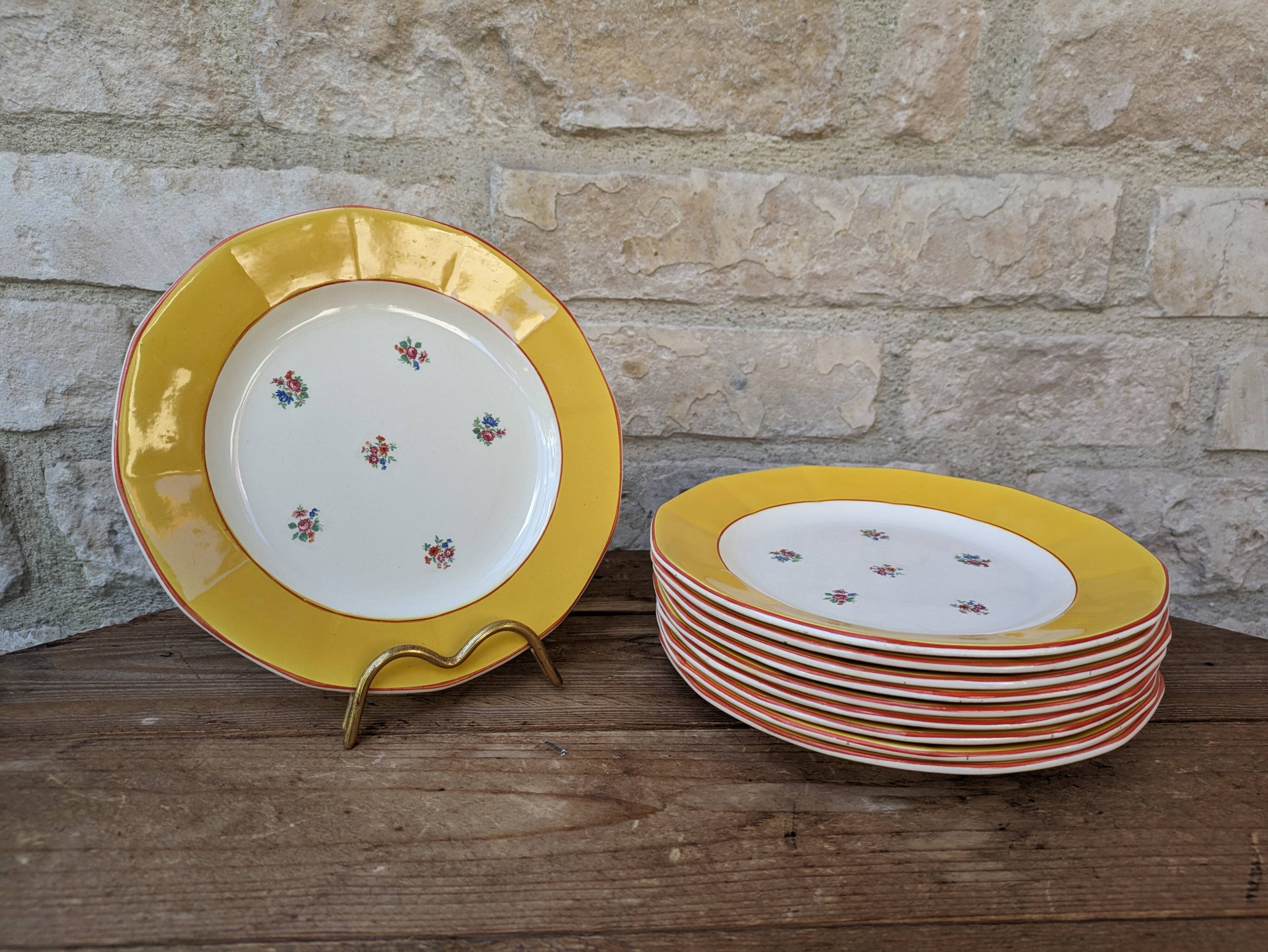 Set of 10 dessert plates with yellow border and floral decoration Sarreguemines