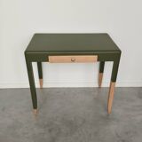 Bureau vert olive