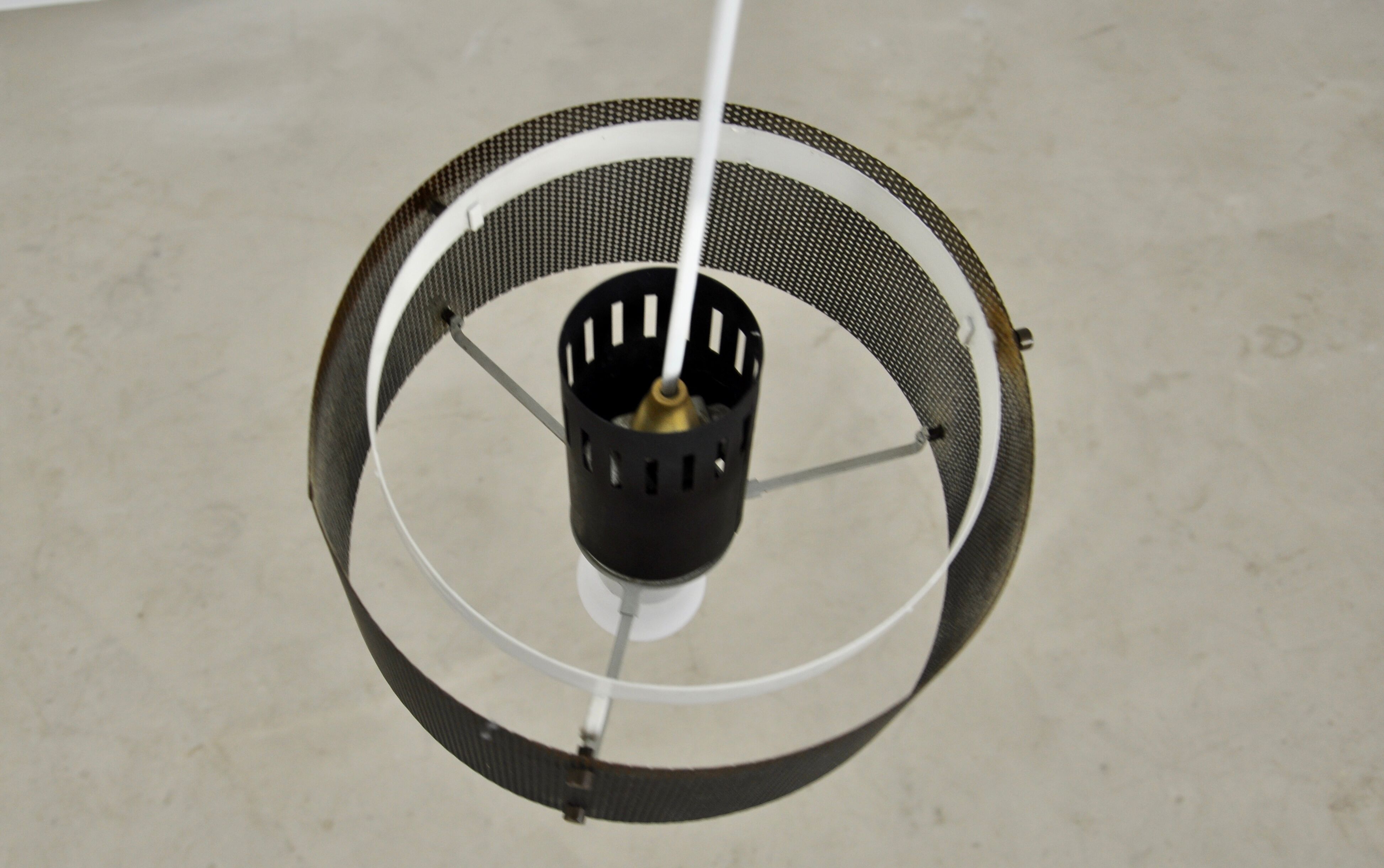 Suspension en metal  1970