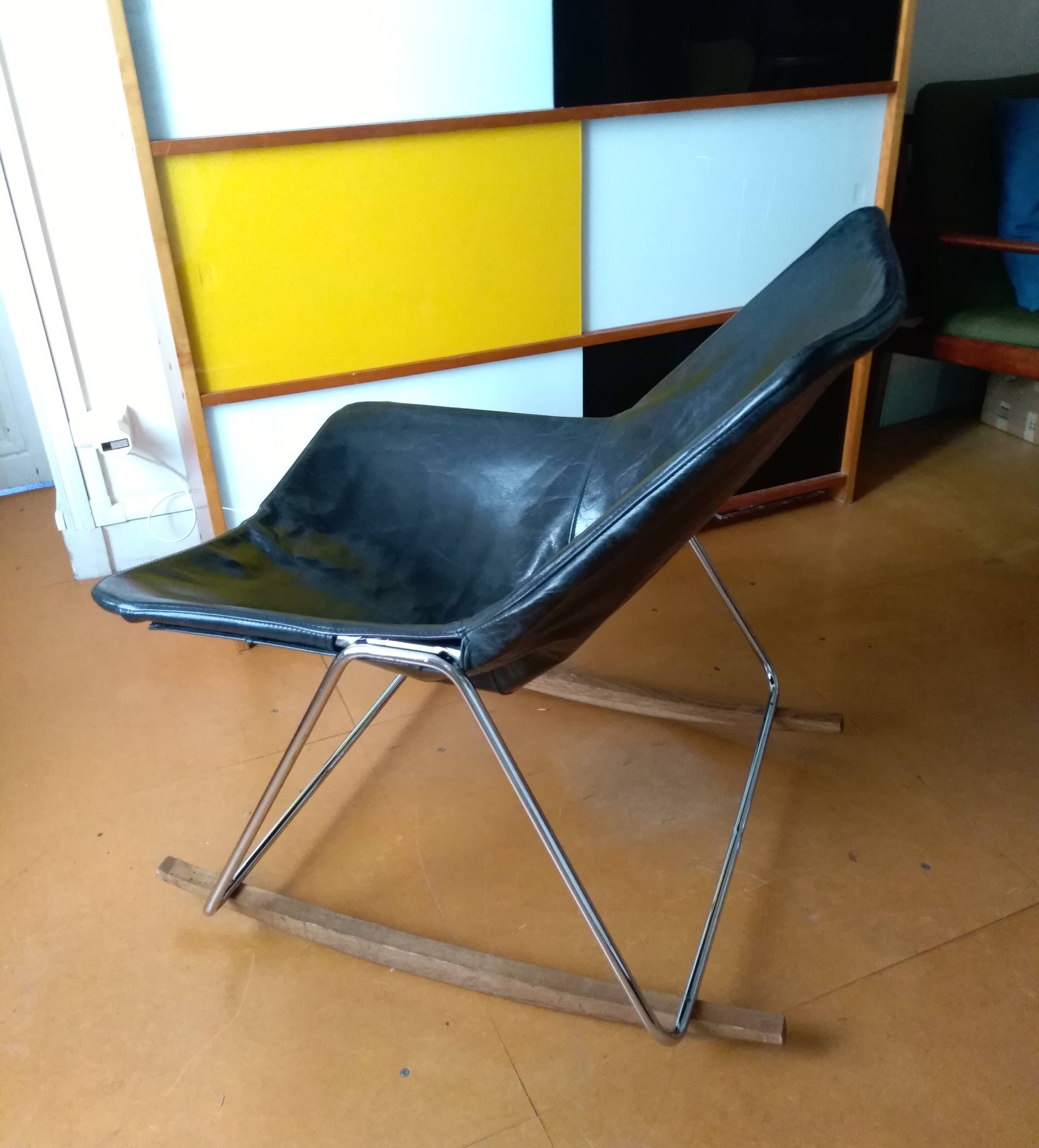 G1 leather armchair, rocker. Pierre Guariche
