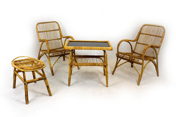 Fauteuils en rotin, table et tabouret, années 1960