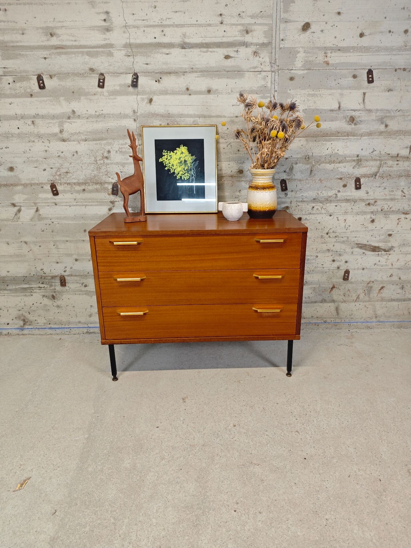 Vintage chest of drawers