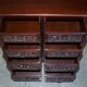 Paire de commodes vintage en bois dur sculpté