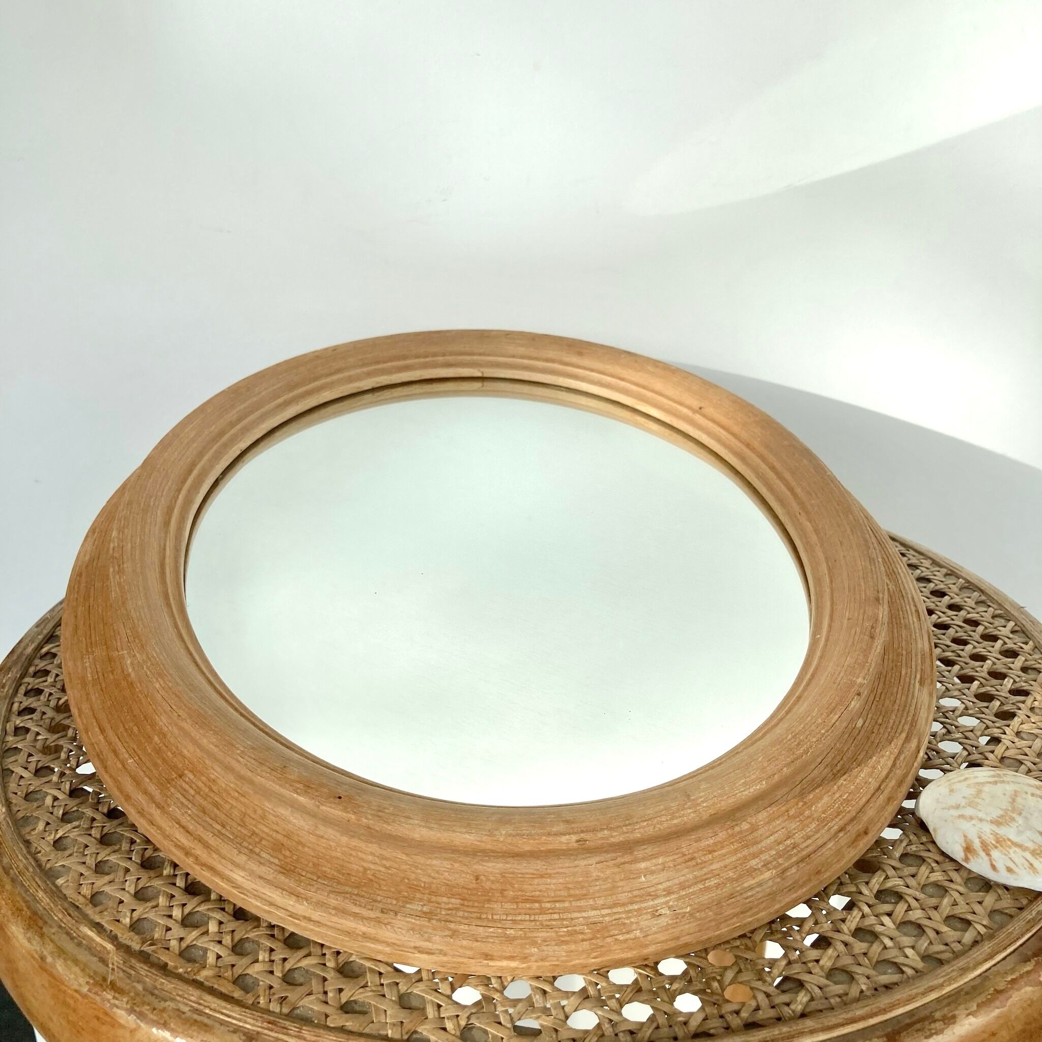 Oval wooden mirror 31x37cm