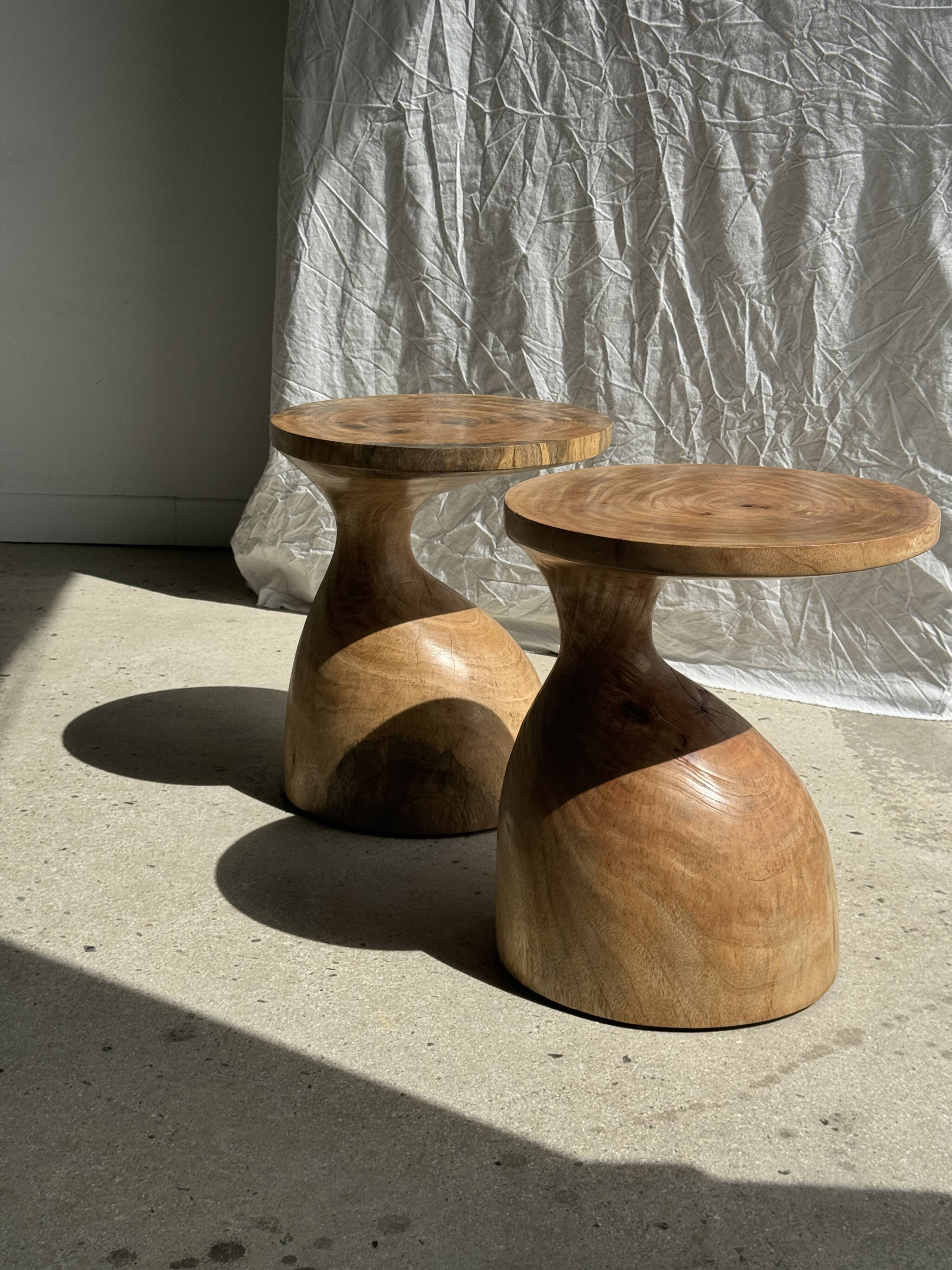 Solid wood side table (monoxyl) organic shape natural color