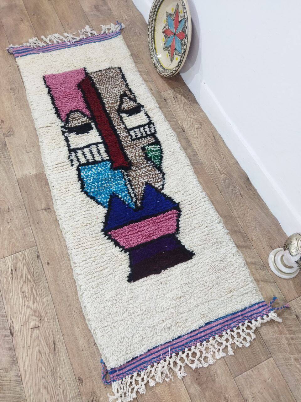 Handcrafted moroccan berber rug 172 x 65 cm