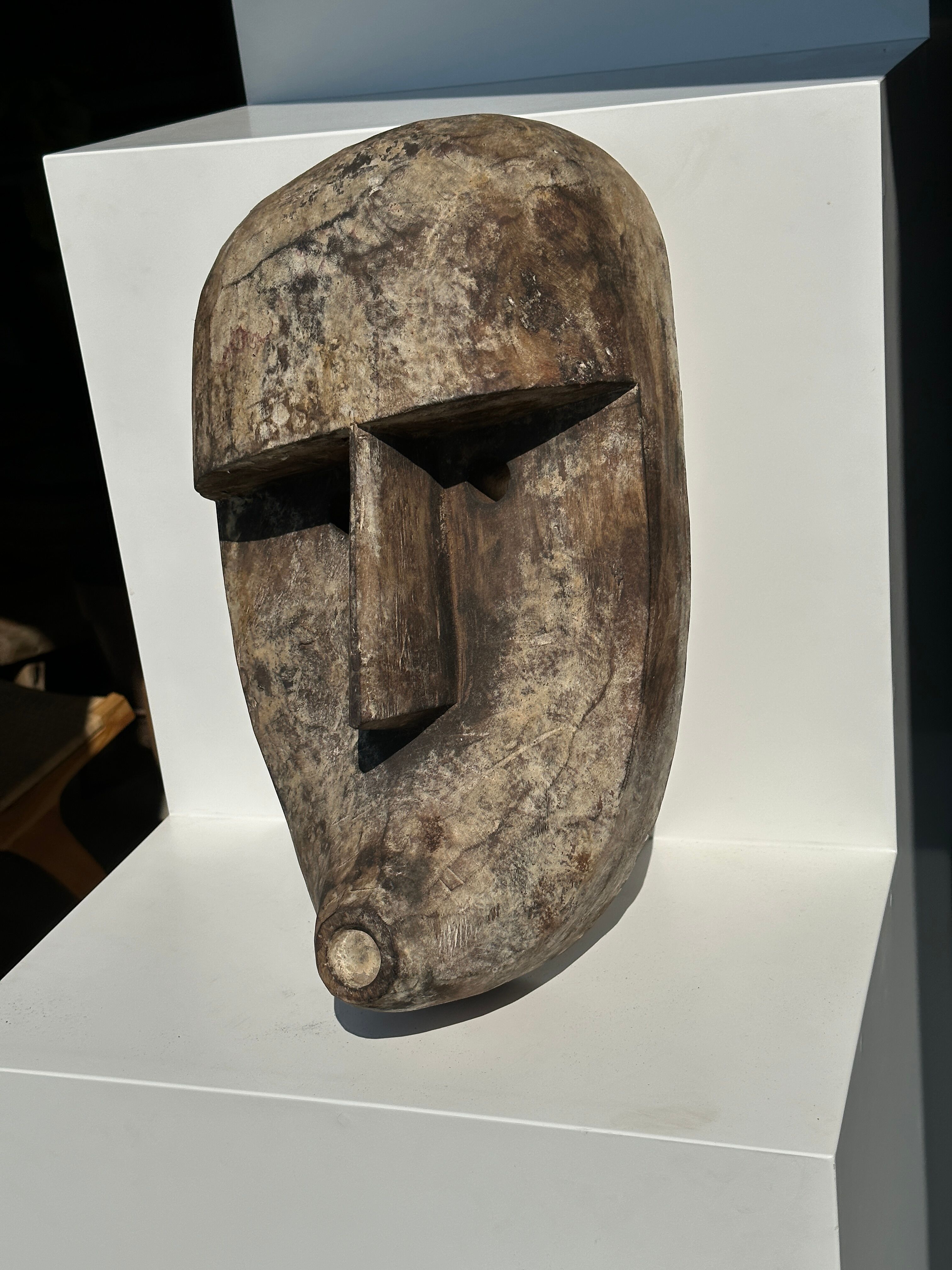Large Timor mask in patinated wood H:50cm (2)