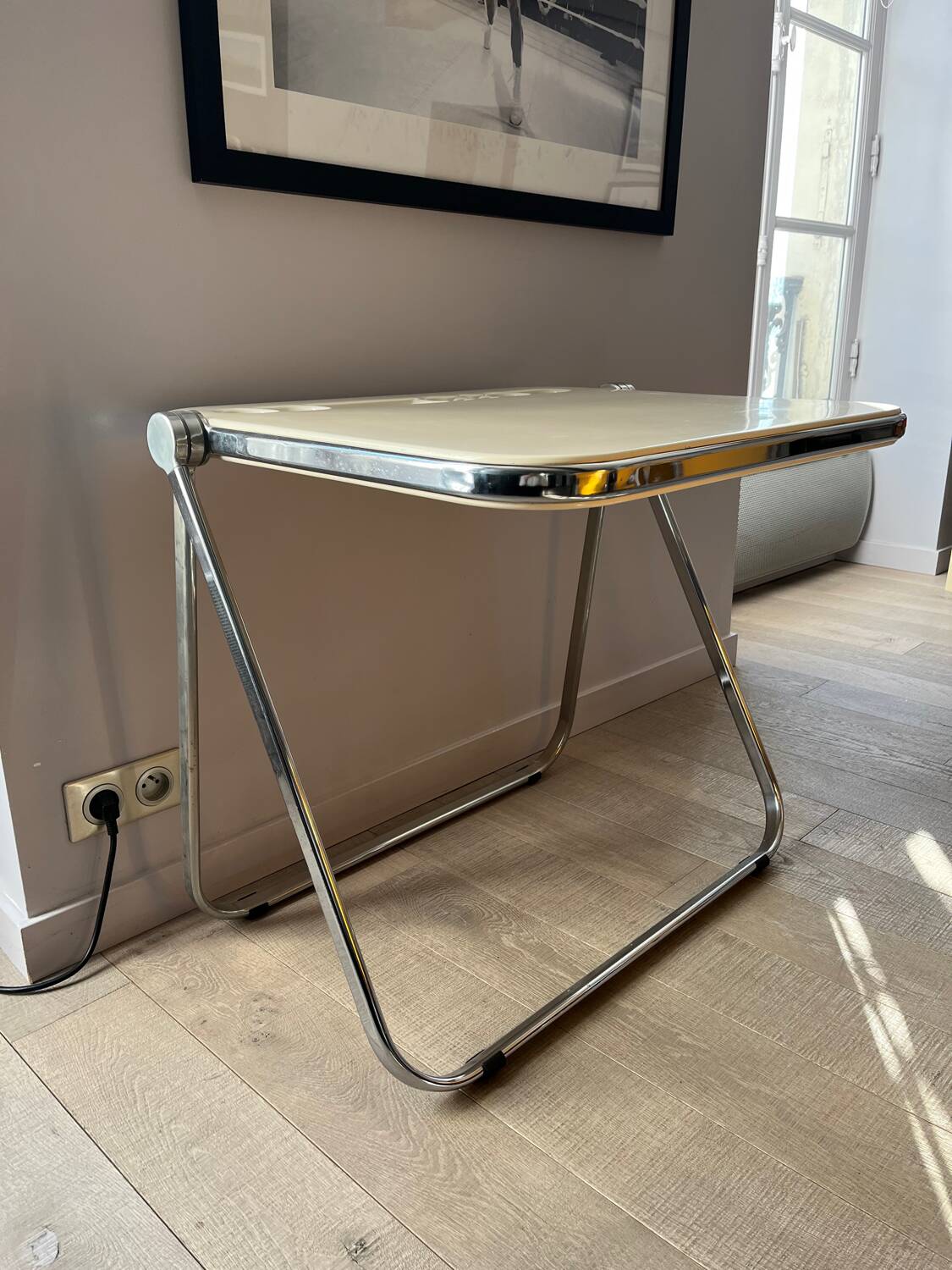 Bureau Platone / Chaise Plia Giancarlo Piretti Anonima Castelli