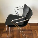 Pair of chairs Vicoduo designer Vico Magistretti