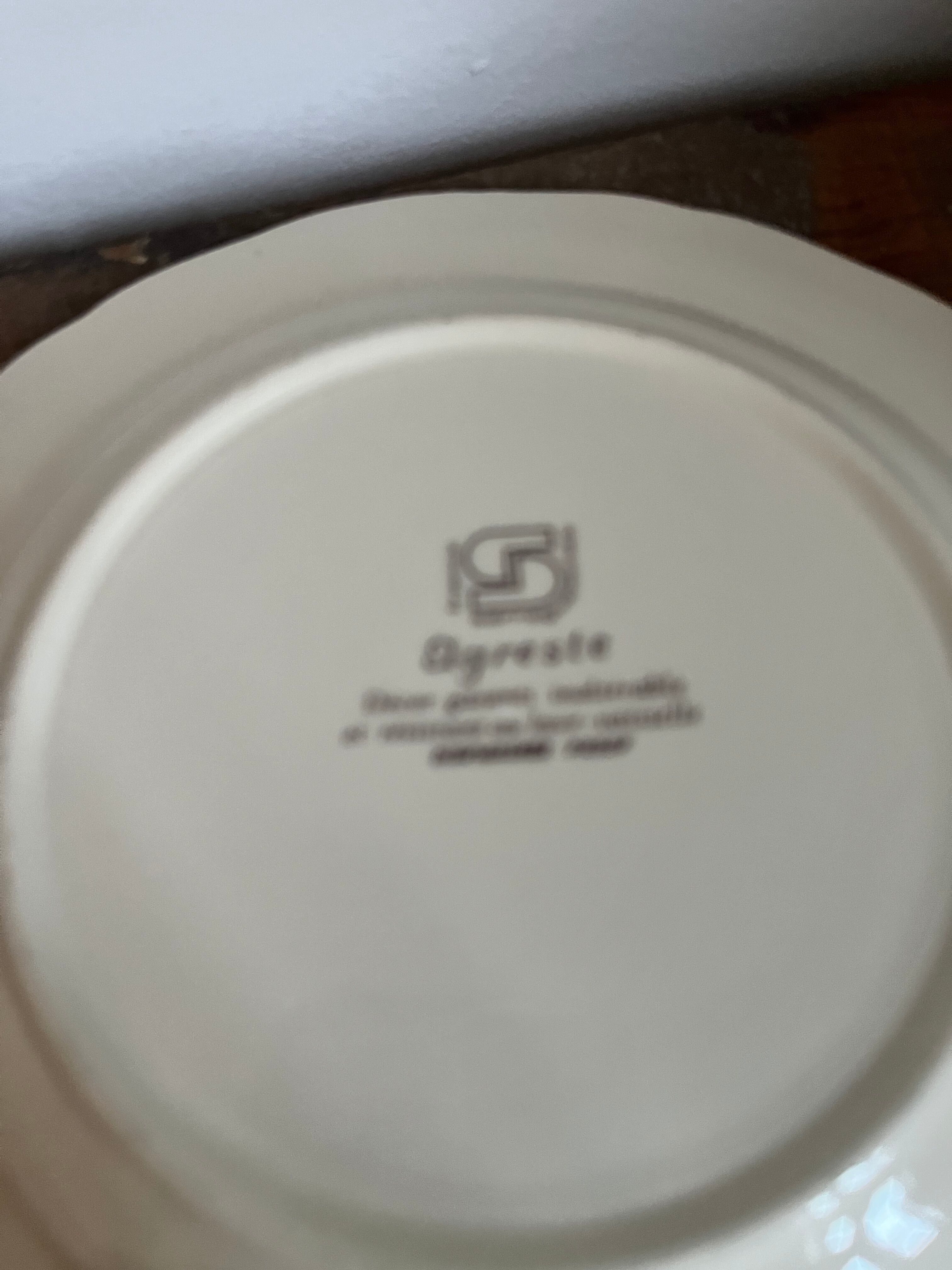 6 dessert plates