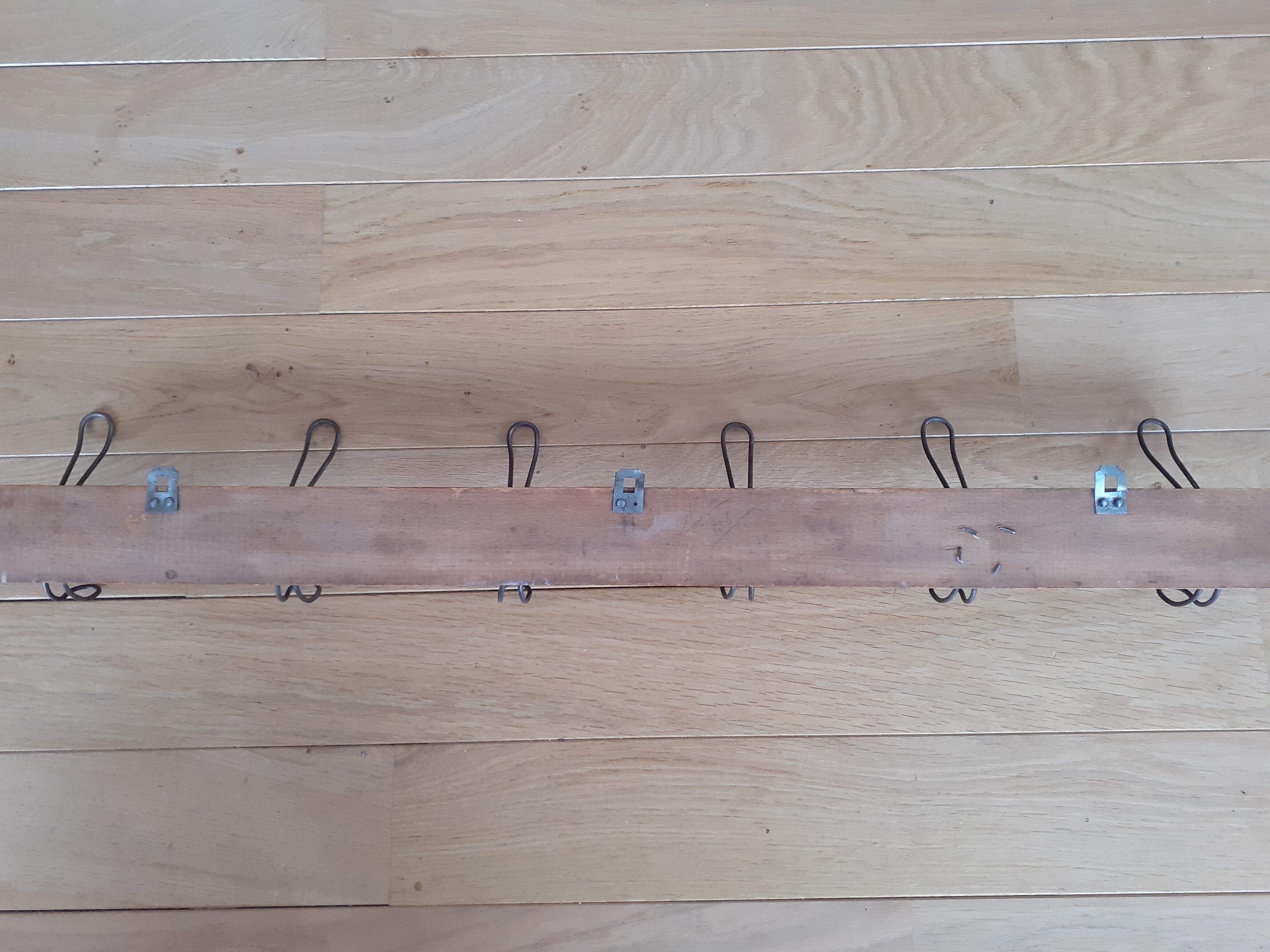 Coat rack 6 hooks school style