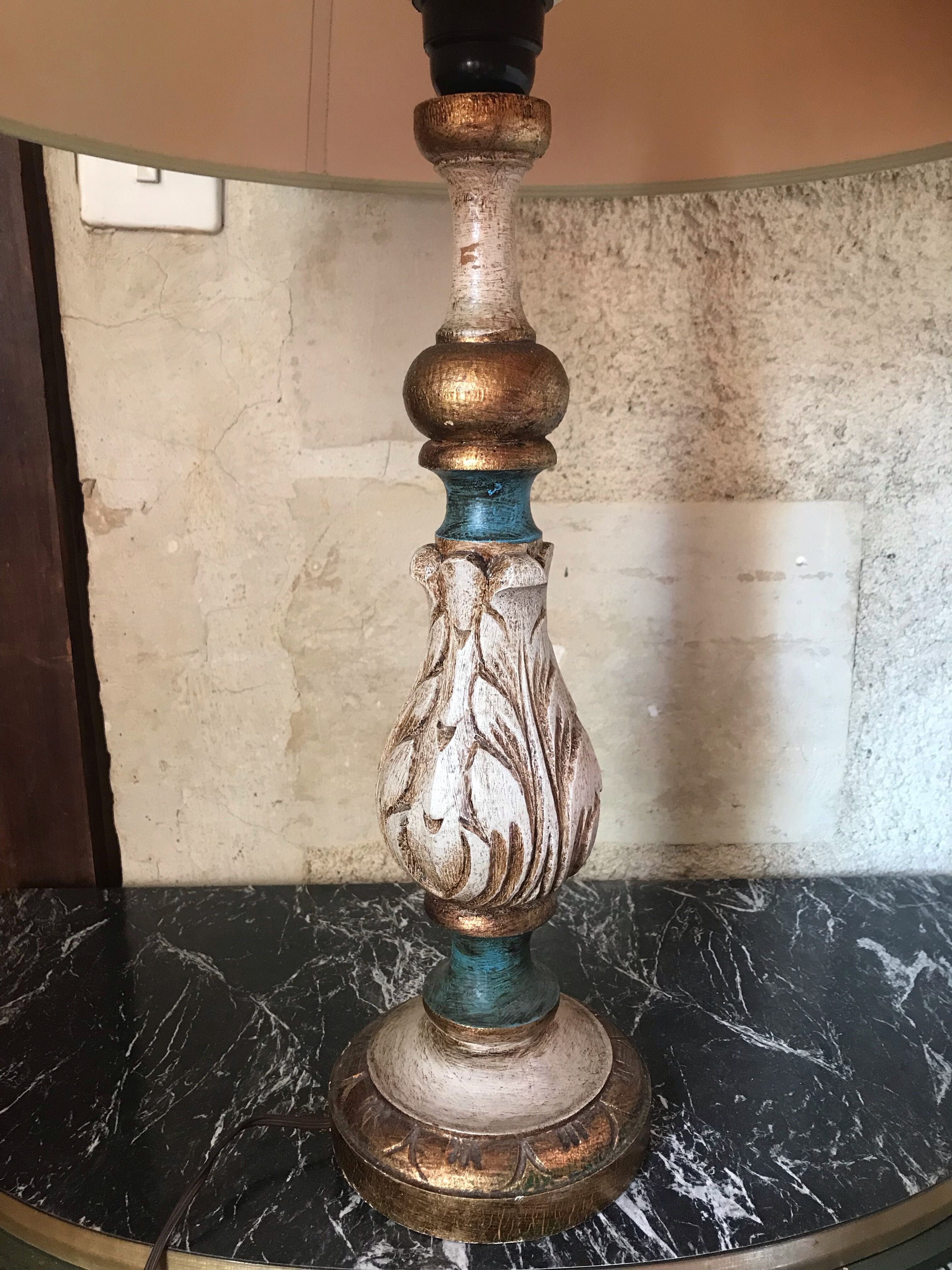 Venetian lamp in gilded wood