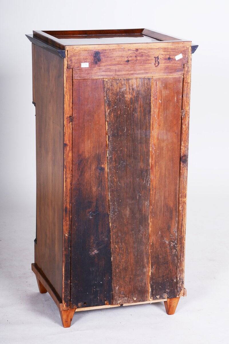 Biedermeier Side Table in Walnut, Germany, 1830s
