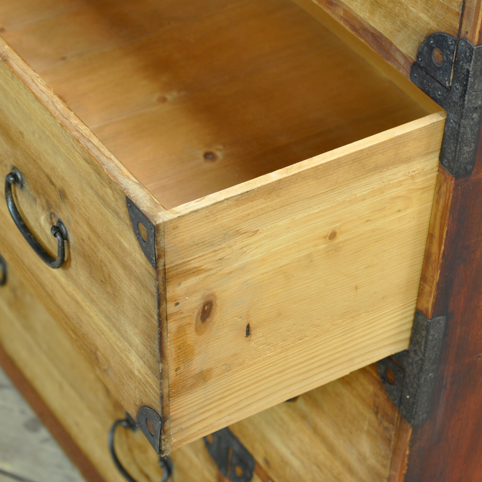 Commode Tansu japonaise, vers 1870