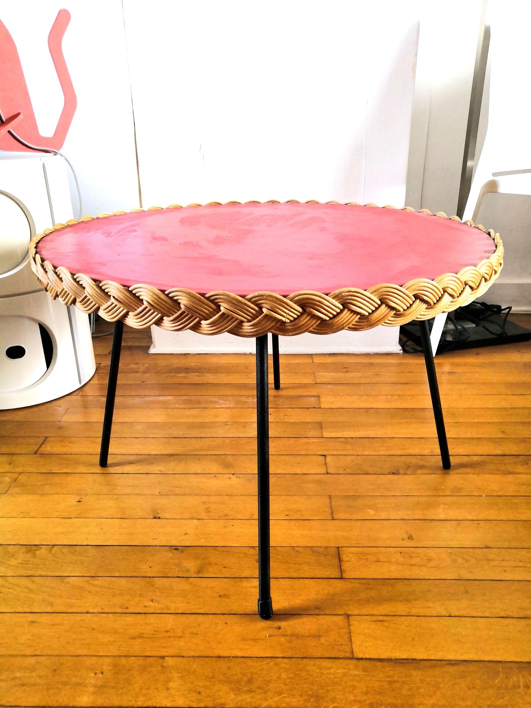 Coffee table wicker and metal design 60s