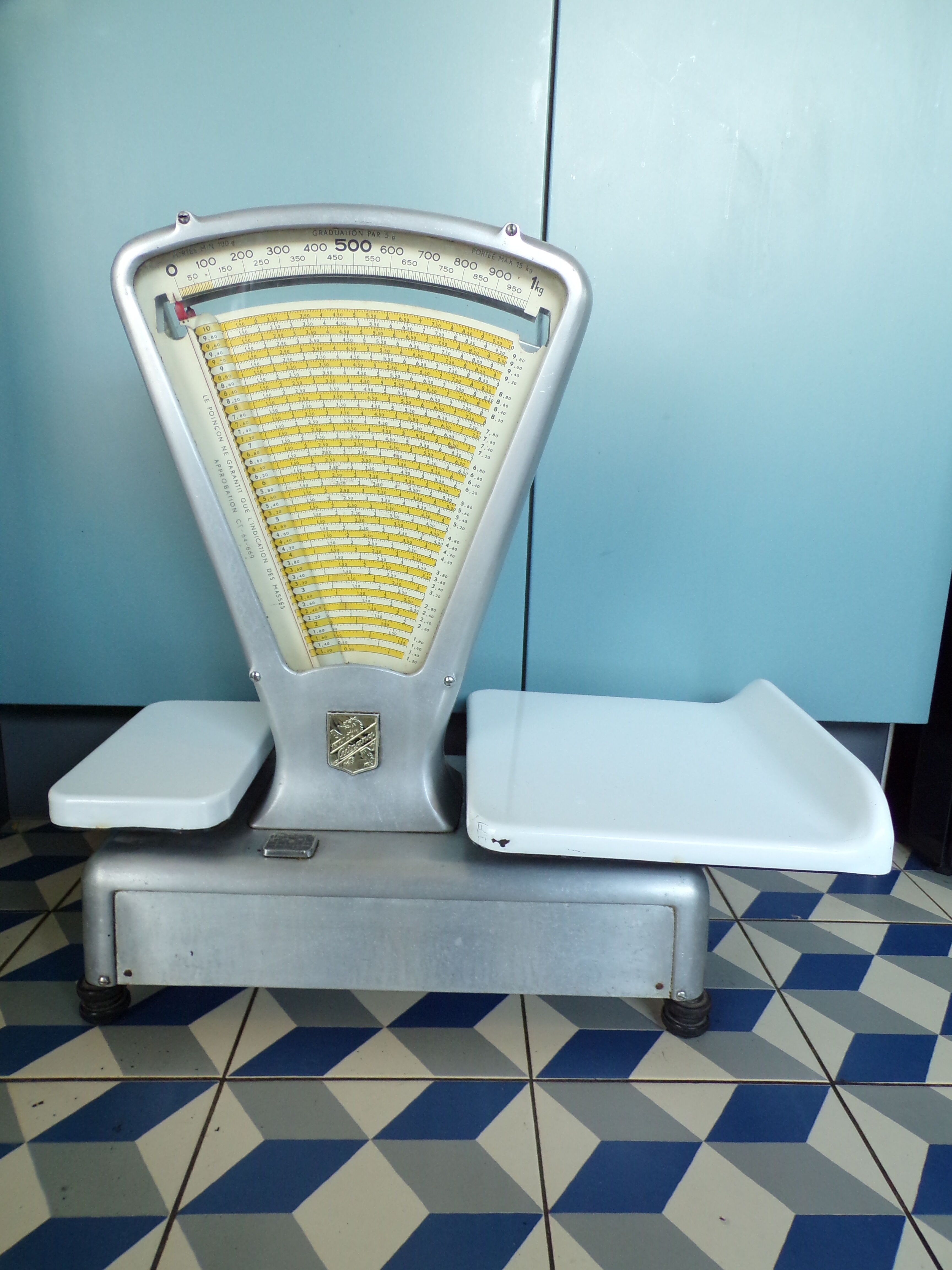 Grocer butcher scale Lutrana