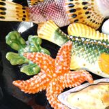 Assiette en Barbotine style 1970 Vallauris Poissons Étoile de Mer